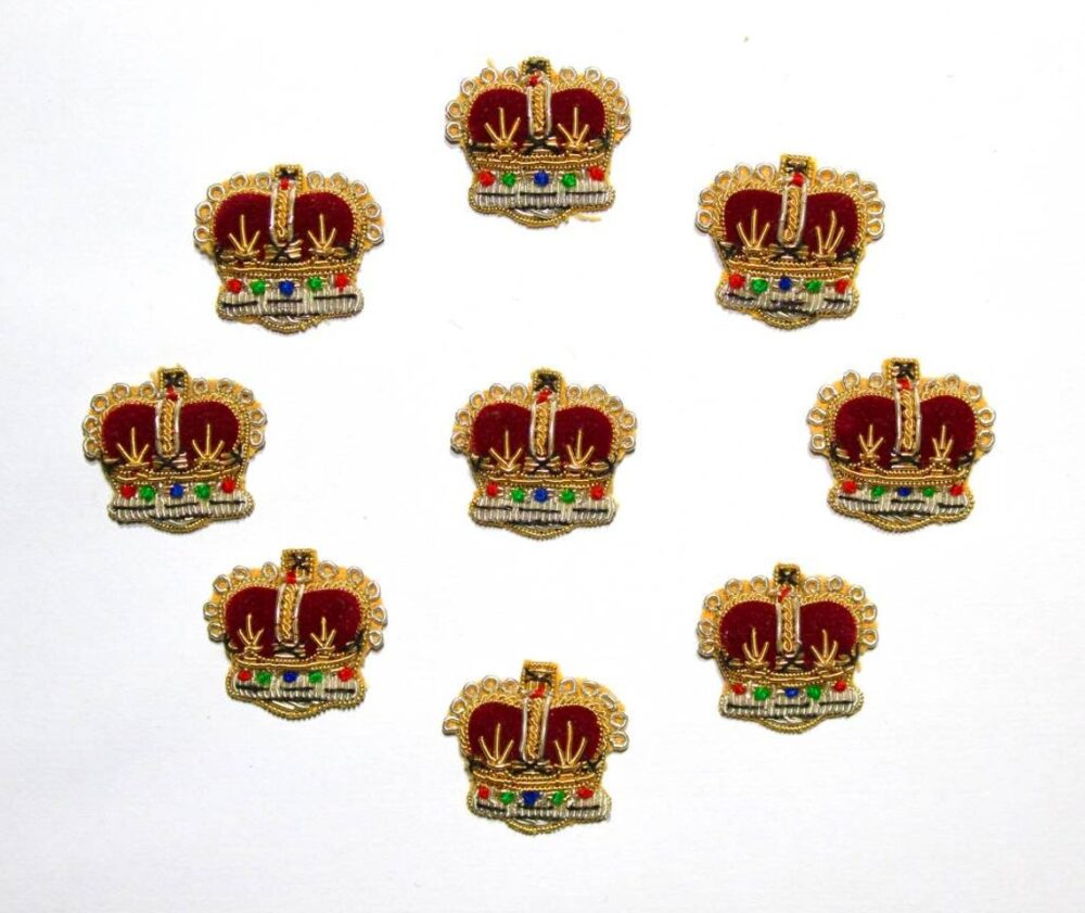 Small Crown badge