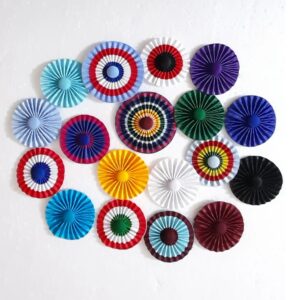 ROSETTES FOR APRONS